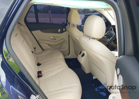 2021 Mercedes-Benz Glc 300 Suv z USA, uszkodzony, nr VIN W1N0G8DB4MF875096